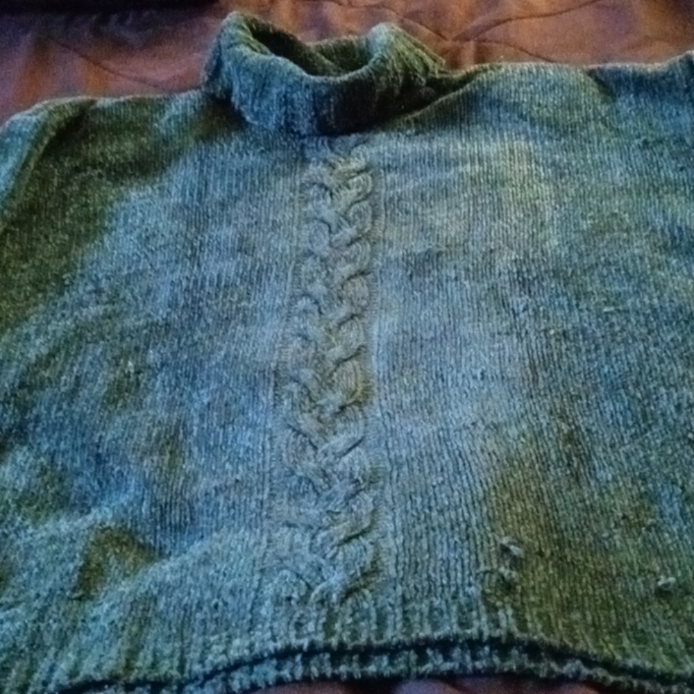 Emerald chenille sweater *FREE w/bundles $25 & up